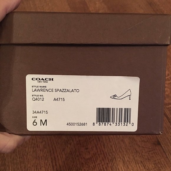 NIB Coach Lawrence Spazzalato Kitten Heels Shoes! Dark Red with Gold Hardware - Picture 4 of 4